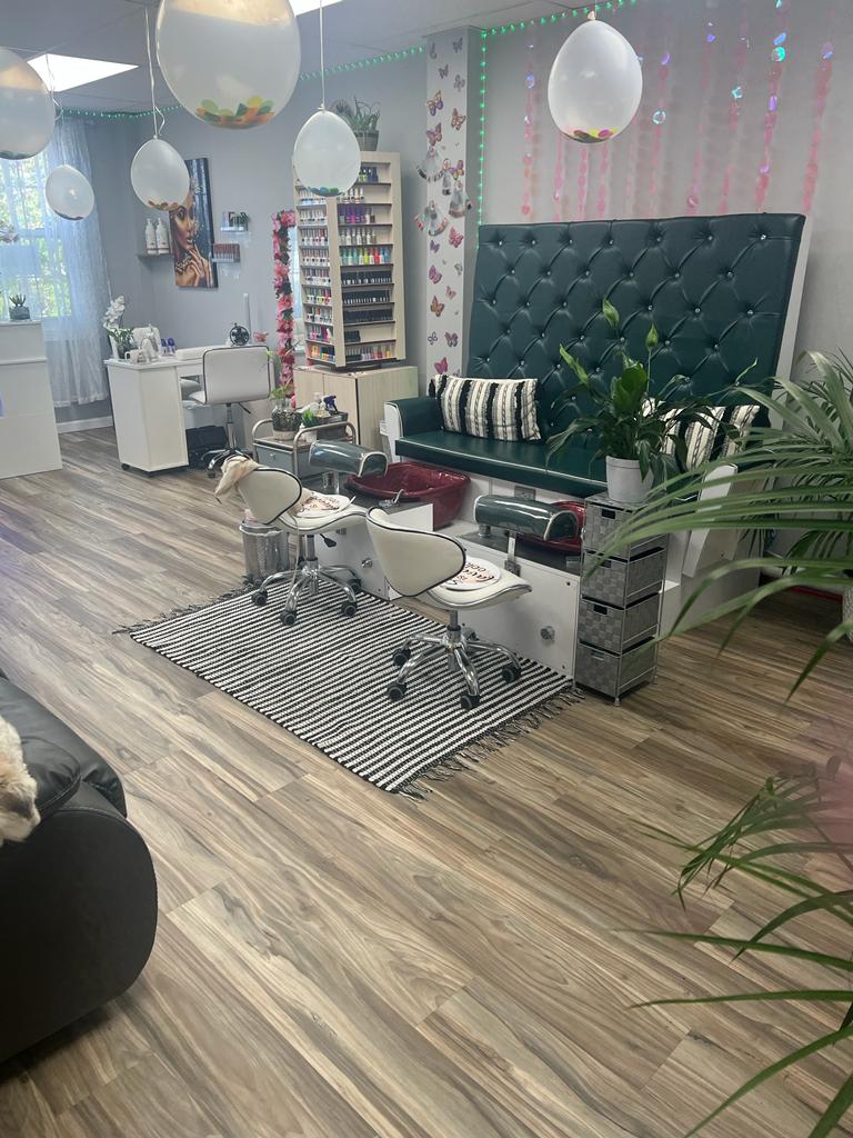 Blonde Nails nail work in Freeport, New York